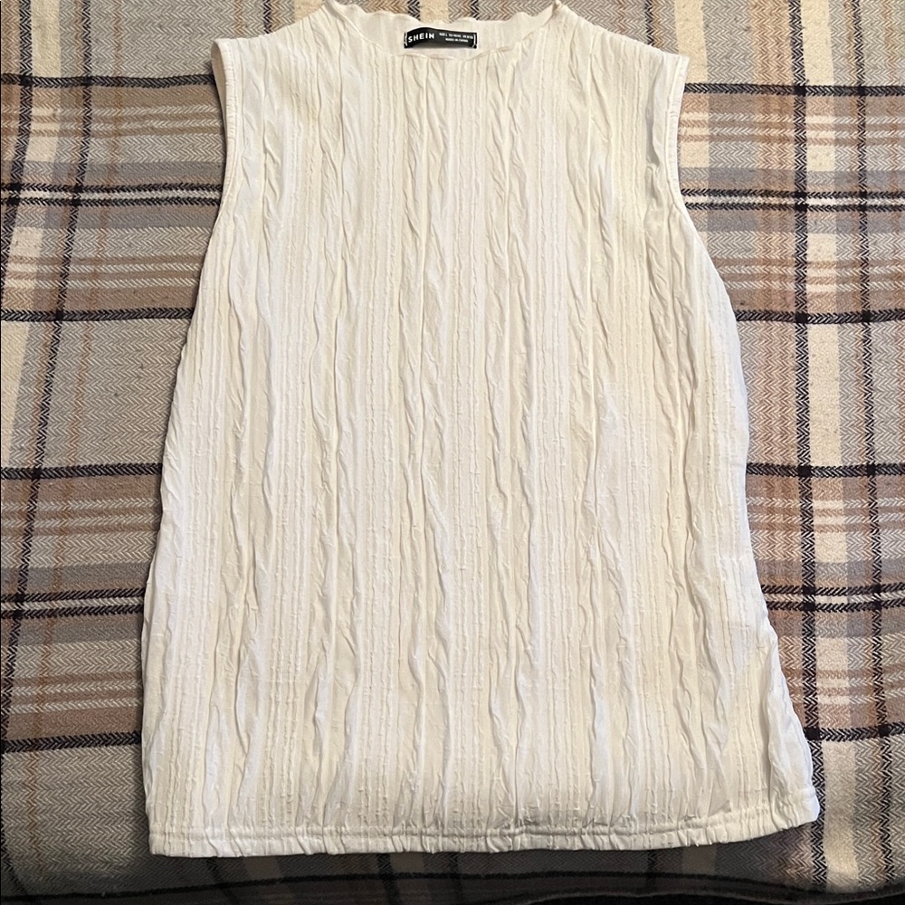 SHEIN Cream Textured Sleeveless Top
